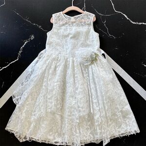 Elegant White Lace Kids Dress